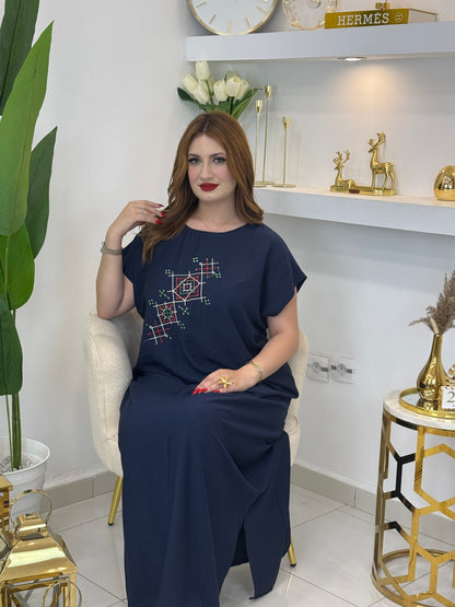 Robe en Lin Brodée – Inspiration Berbère pour l’Été