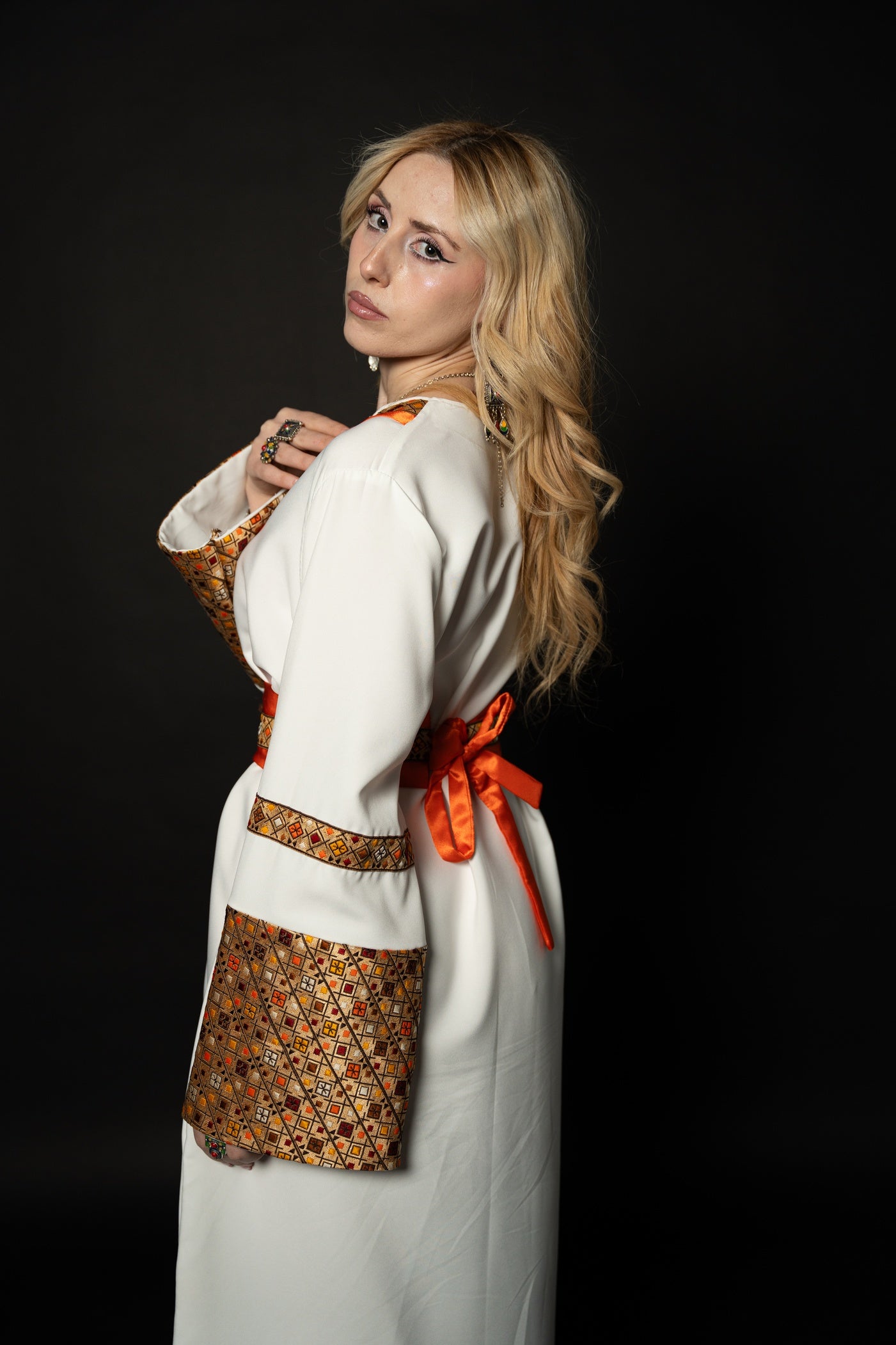 Robe Kabyle traditionnelle - Vêtements Robe Kabyle traditionnelle - Vêtements