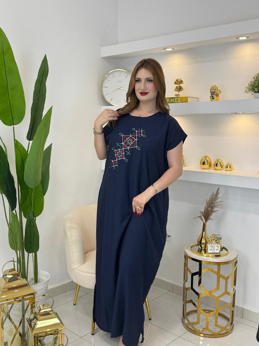 Robe en Lin Brodée – Inspiration Berbère pour l’Été