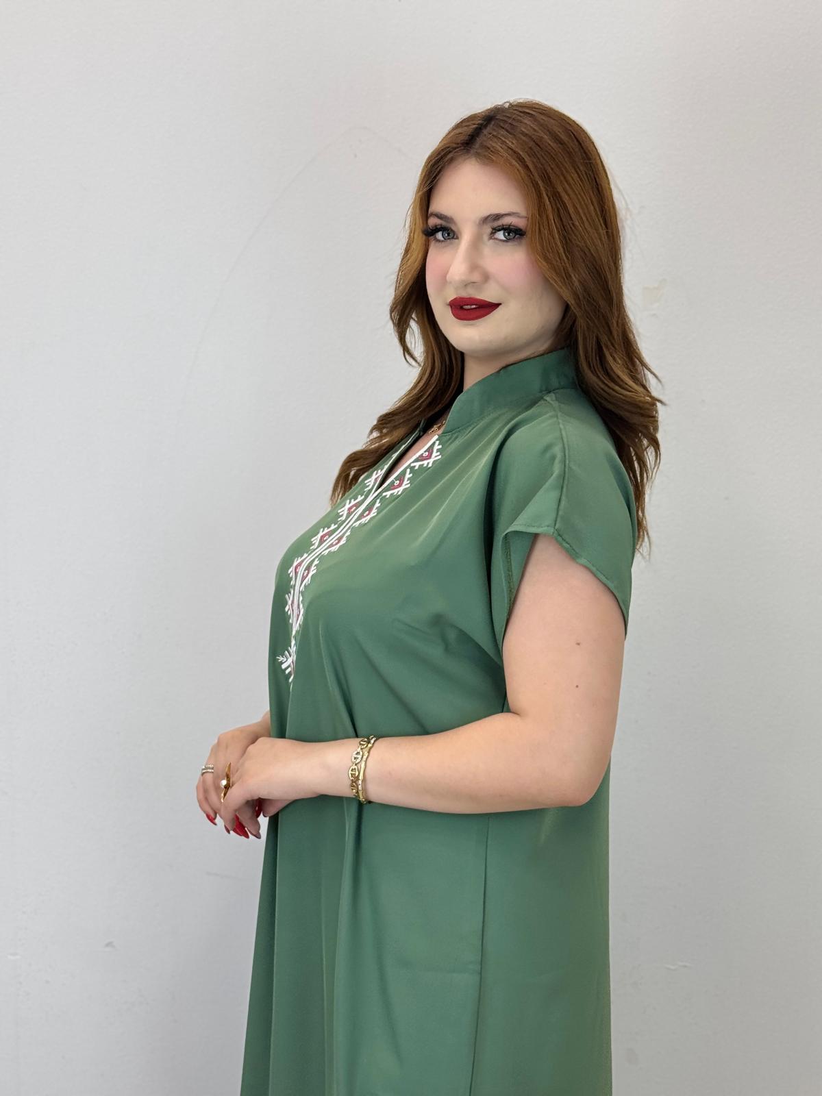 Robe Berbère Chic et Moderne en Vert