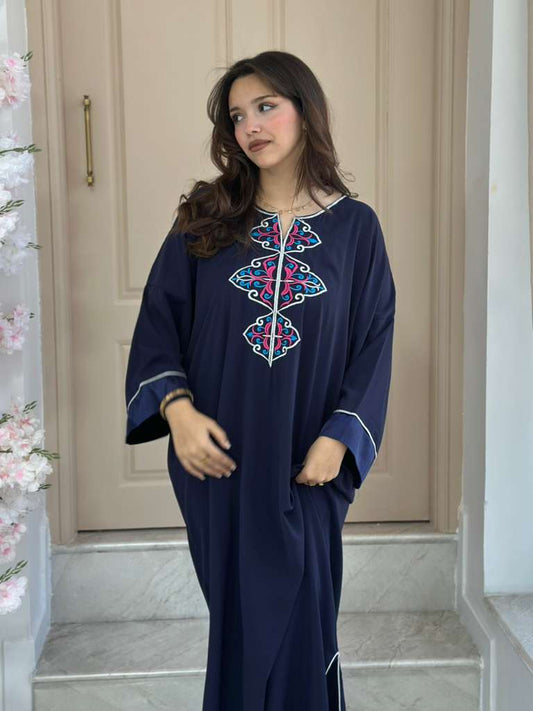 ROBE NOUR  en Blue Collectin aid 2026