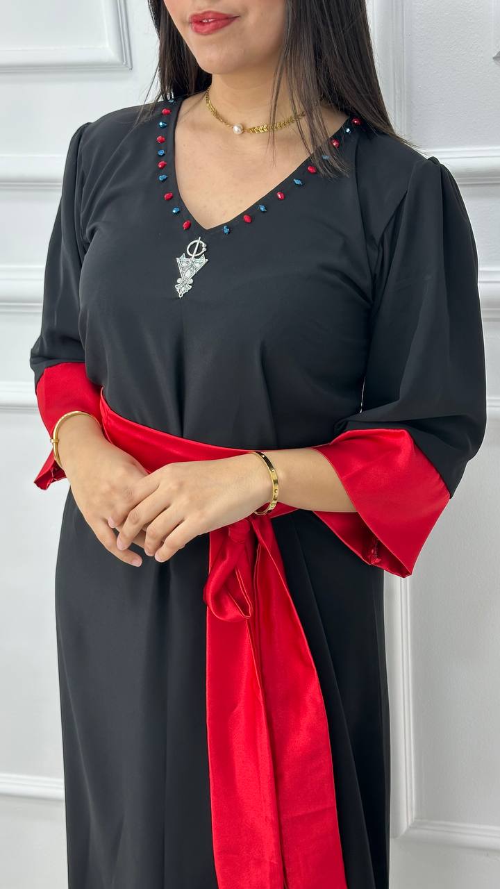 Robe berbère avec perles.